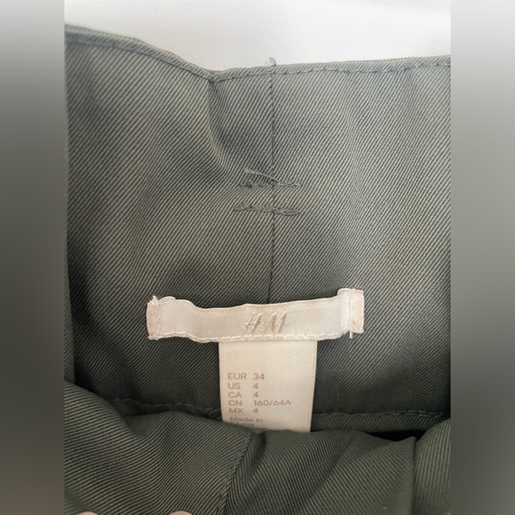 Dress Pants - size 4 - Picture 3 of 3